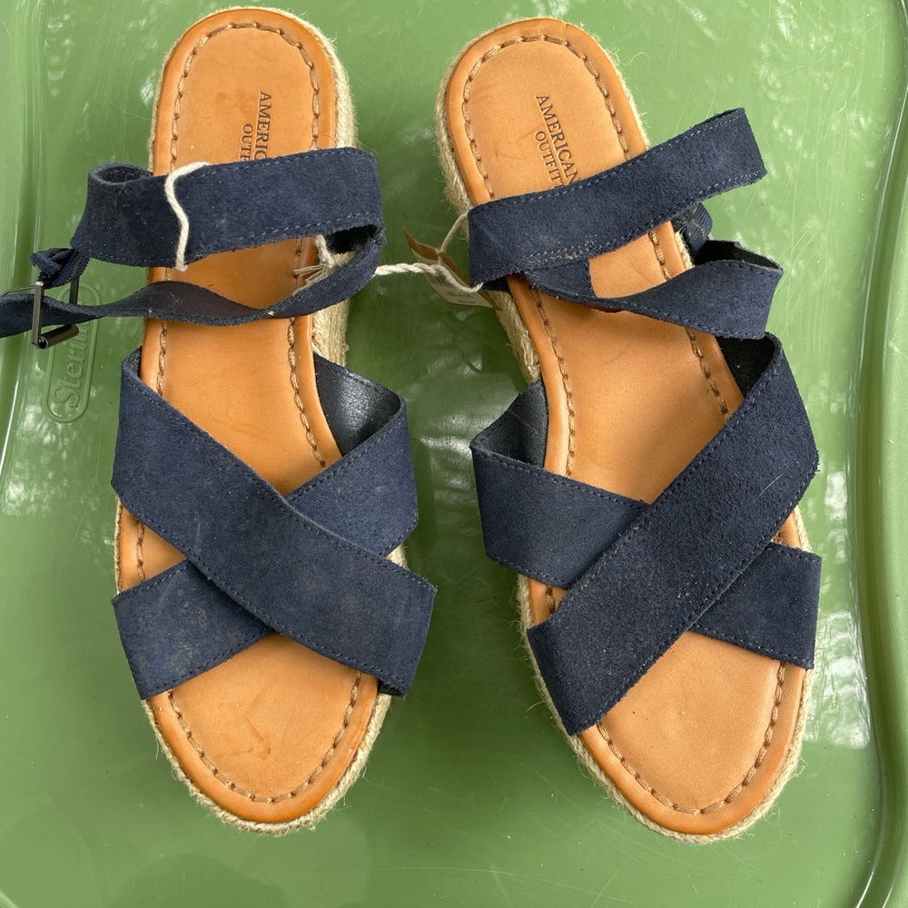 AMERICAN EAGLE OUTFIITERS platform shoes